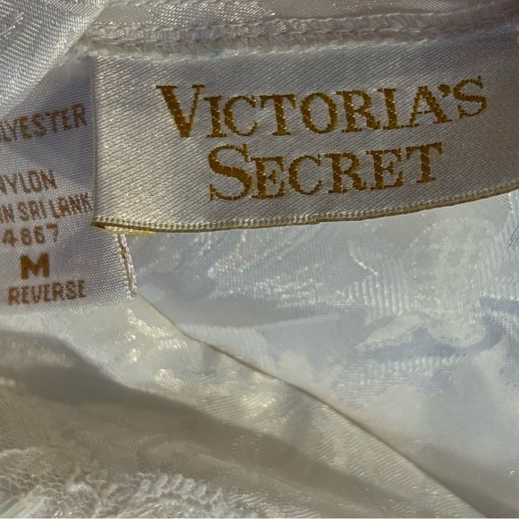 Vintage Victoria’s Secret Cream Satin Slip Gown
Size Medium - Picture 6 of 7